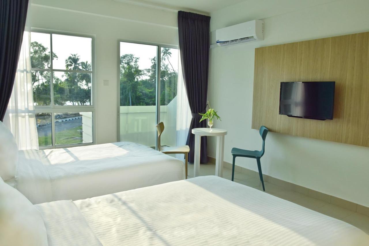 Avi Pangkor Beach Resort Kampong Pasir Bogak Extérieur photo