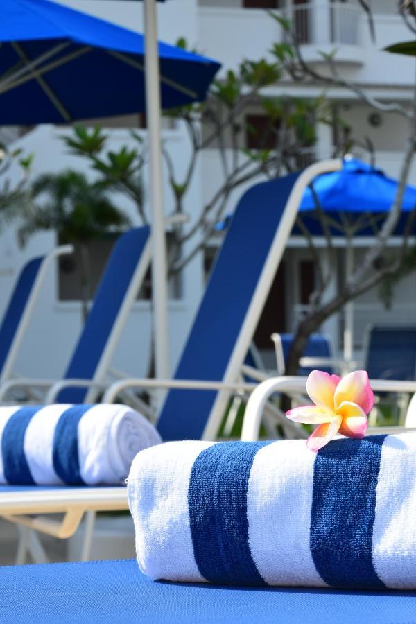 Avi Pangkor Beach Resort Kampong Pasir Bogak Extérieur photo