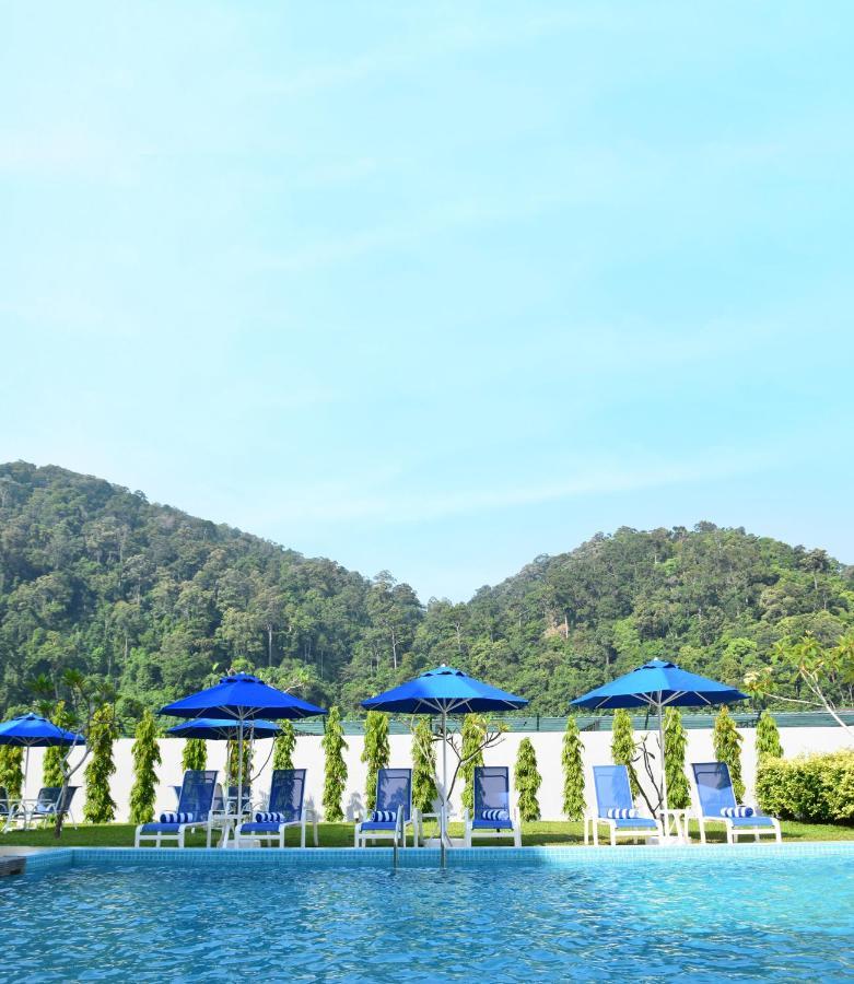 Avi Pangkor Beach Resort Kampong Pasir Bogak Extérieur photo